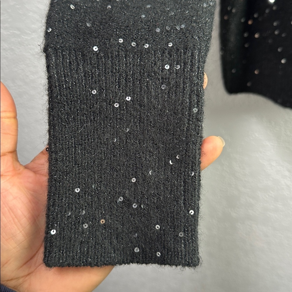 Karl Lagerfeld Women’s Black Sparkly V-Neck Sweater Size Small - Picture 7 of 7